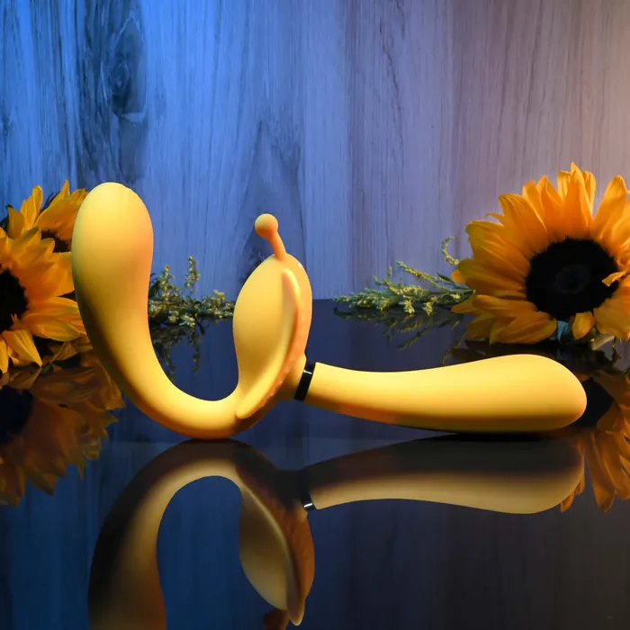Female Sex Toys Evolved Novelties Evolved The Monarch Strapless Strap On Vibrator